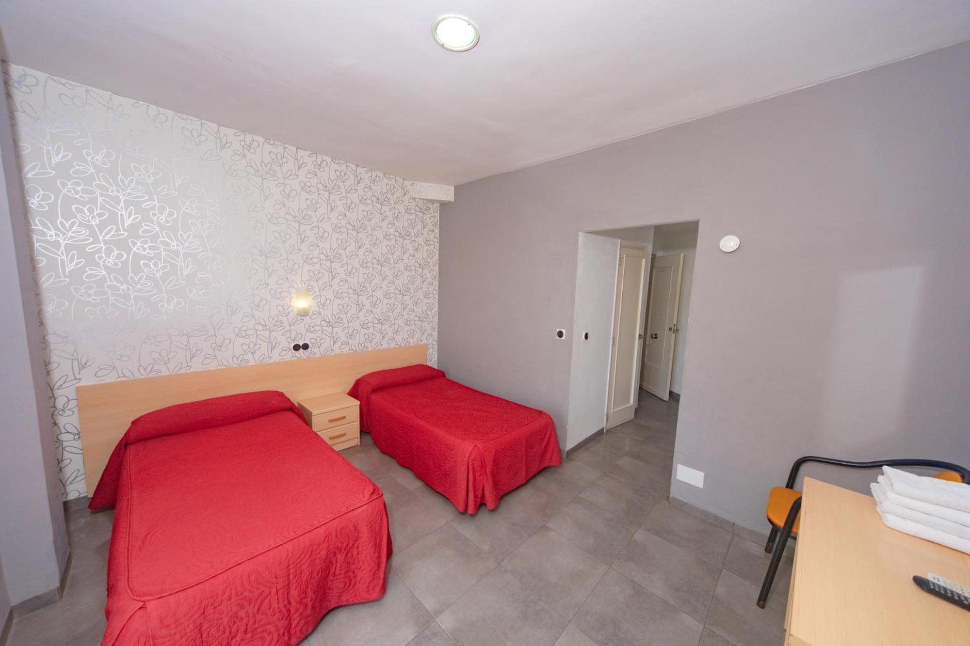 Hostal Virginia Favareta Bagian luar foto