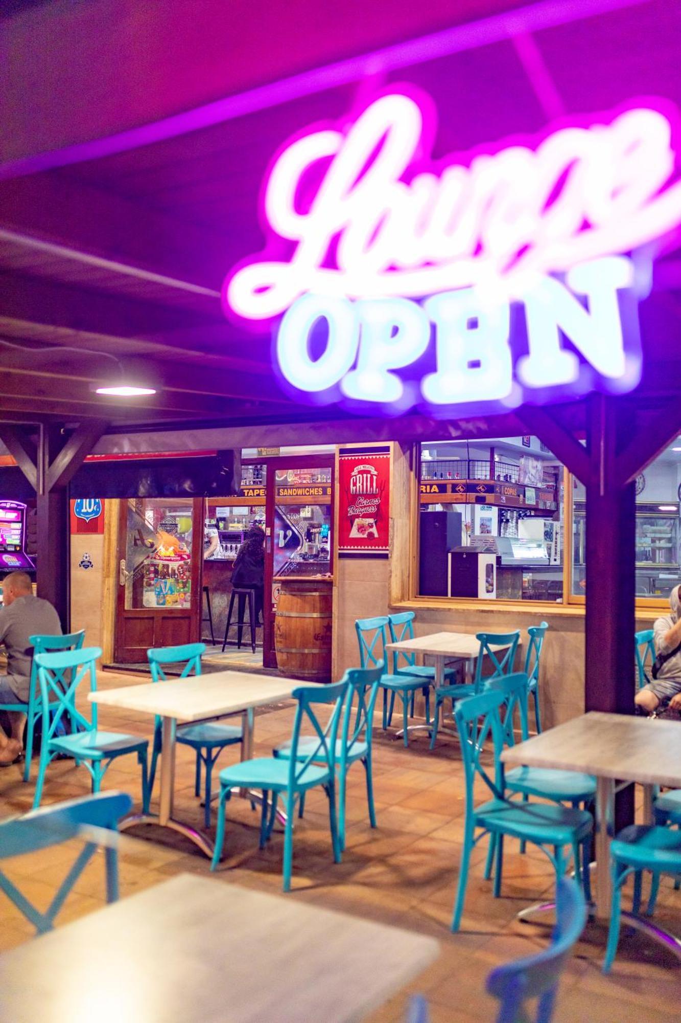 Hostal Virginia Favareta Bagian luar foto